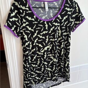 LuLaRoe Black and Cream Bat Print Tee